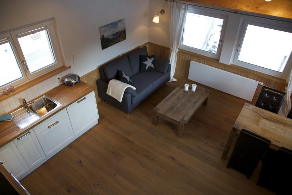 Apartment Turmzimmer Langwies Esterno foto